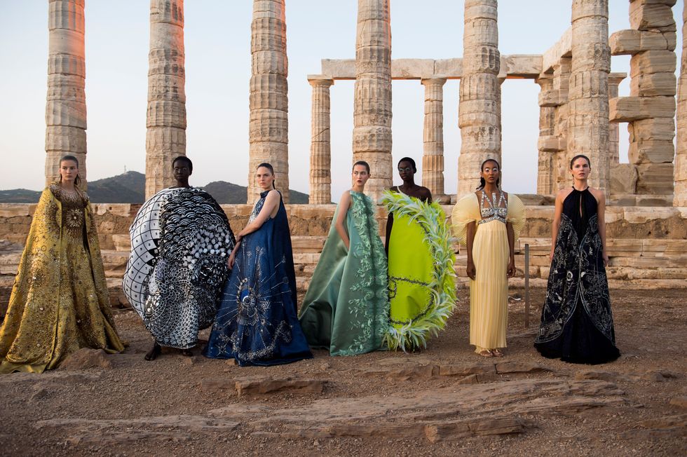 mary katrantzou 數位印花女王在希臘舉辦高級訂製服大秀