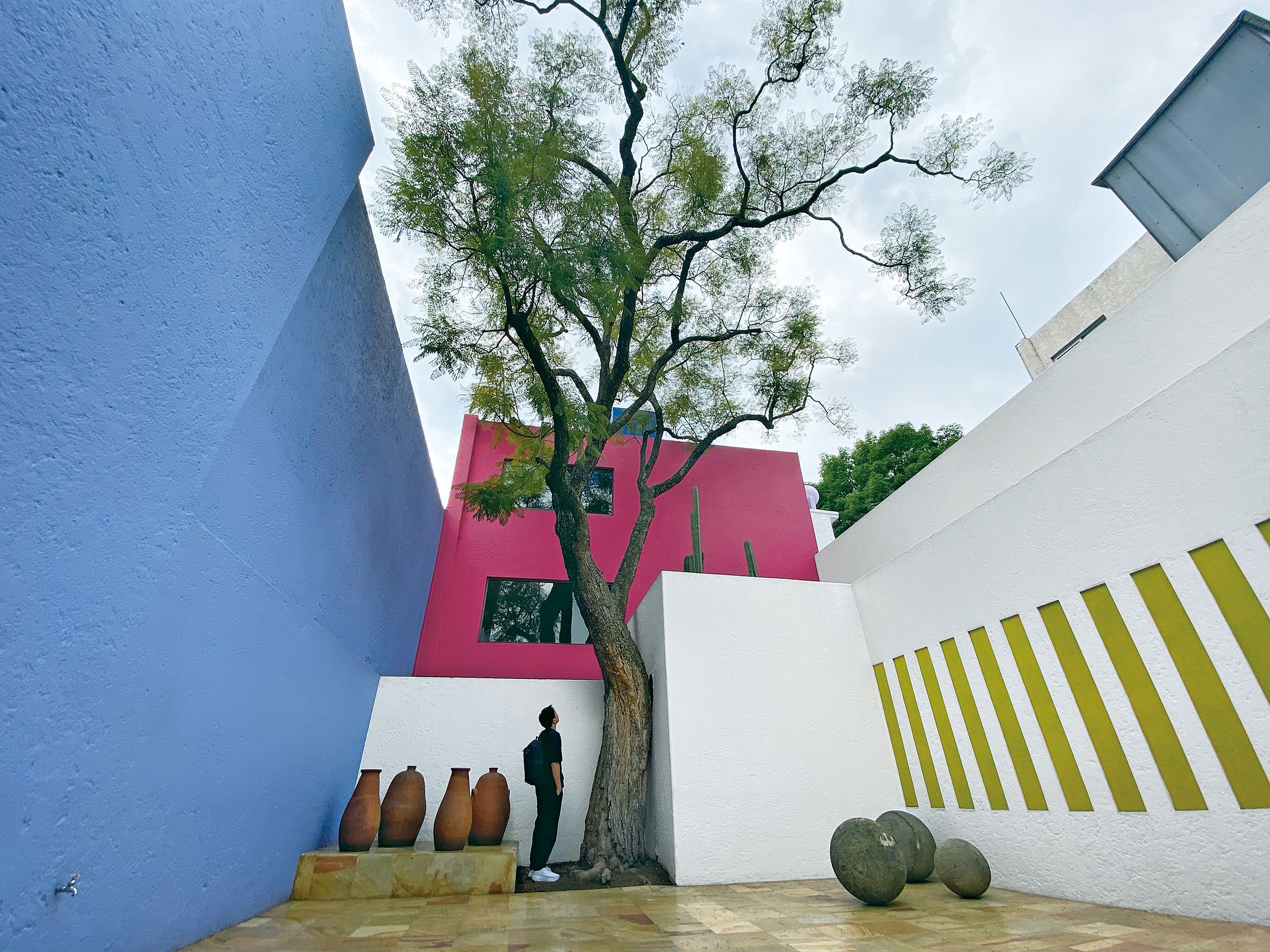 メキシコモダン建築の巨匠ルイス・バラガンが目指した「建築と自然の共生」