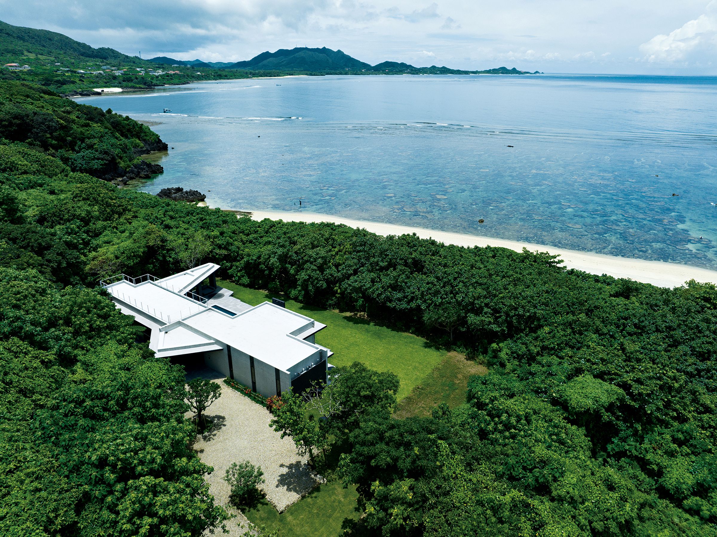 著名な写真家の作品パネル「Look at me 」　沖縄県石垣島の海中にて 著名な写真家の作品パネル「Look at me 」 沖縄県石垣島の海中に