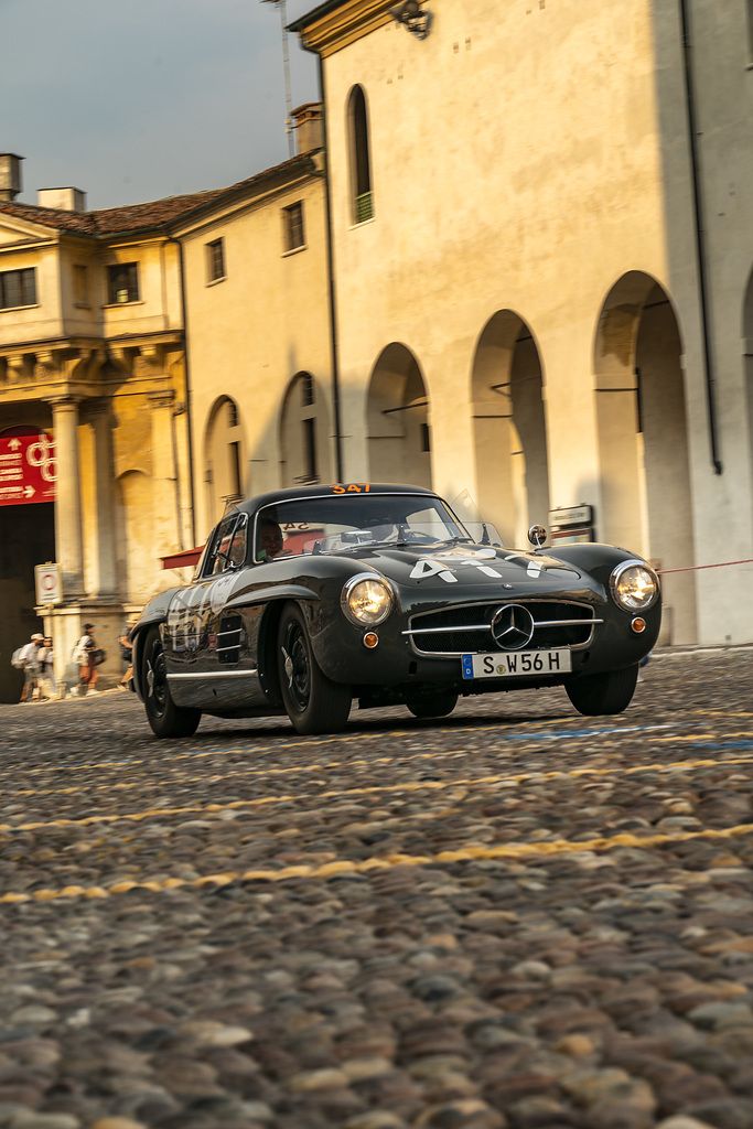Driving the Mille Miglia in a Mercedes-Benz 300SL Gullwing