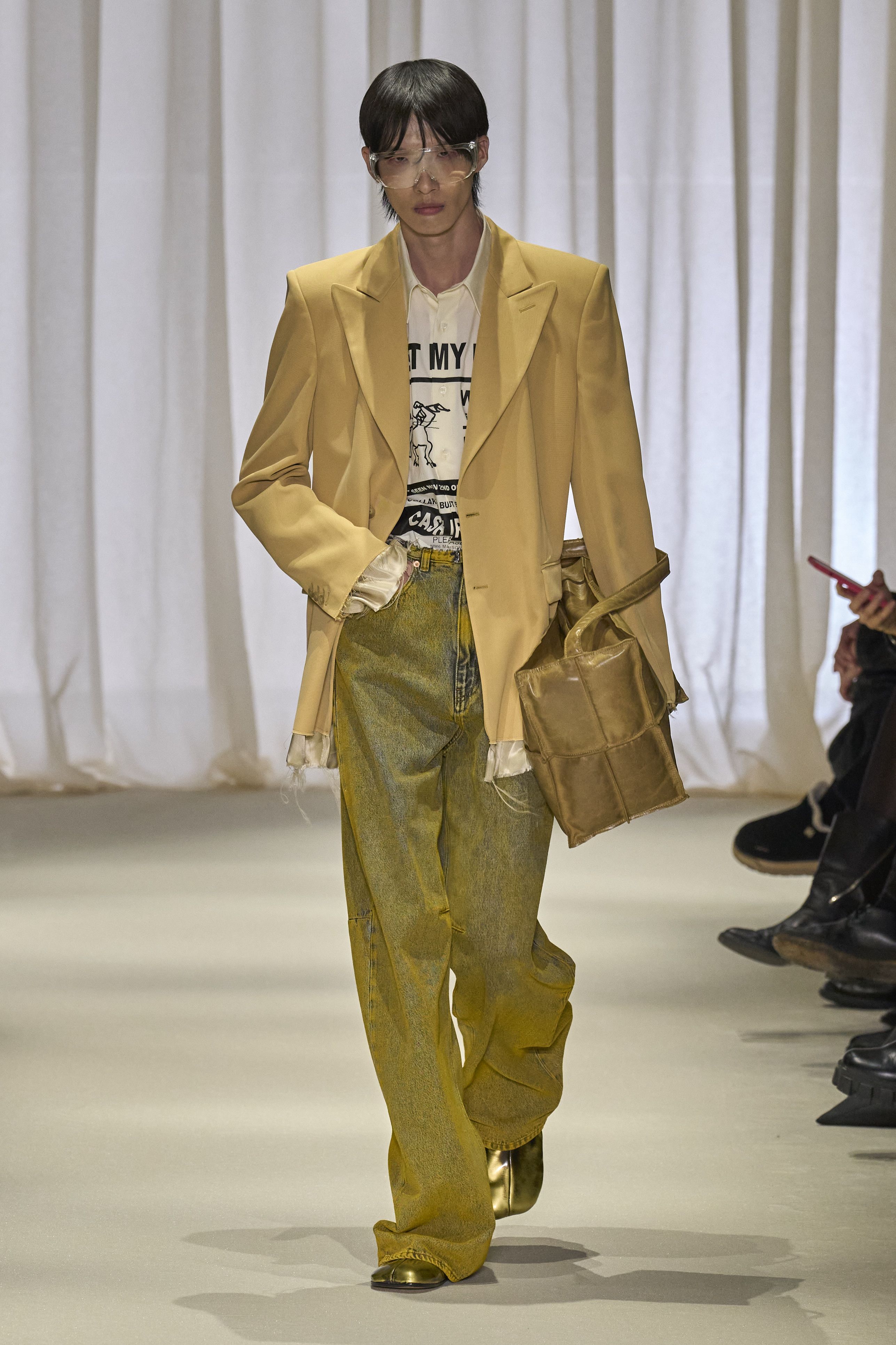 エムエム6 メゾン マルジェラ（MM6 MAISON MARGIELA）2024-25秋冬コレクション | ファッション | ELLE ［エル  デジタル］