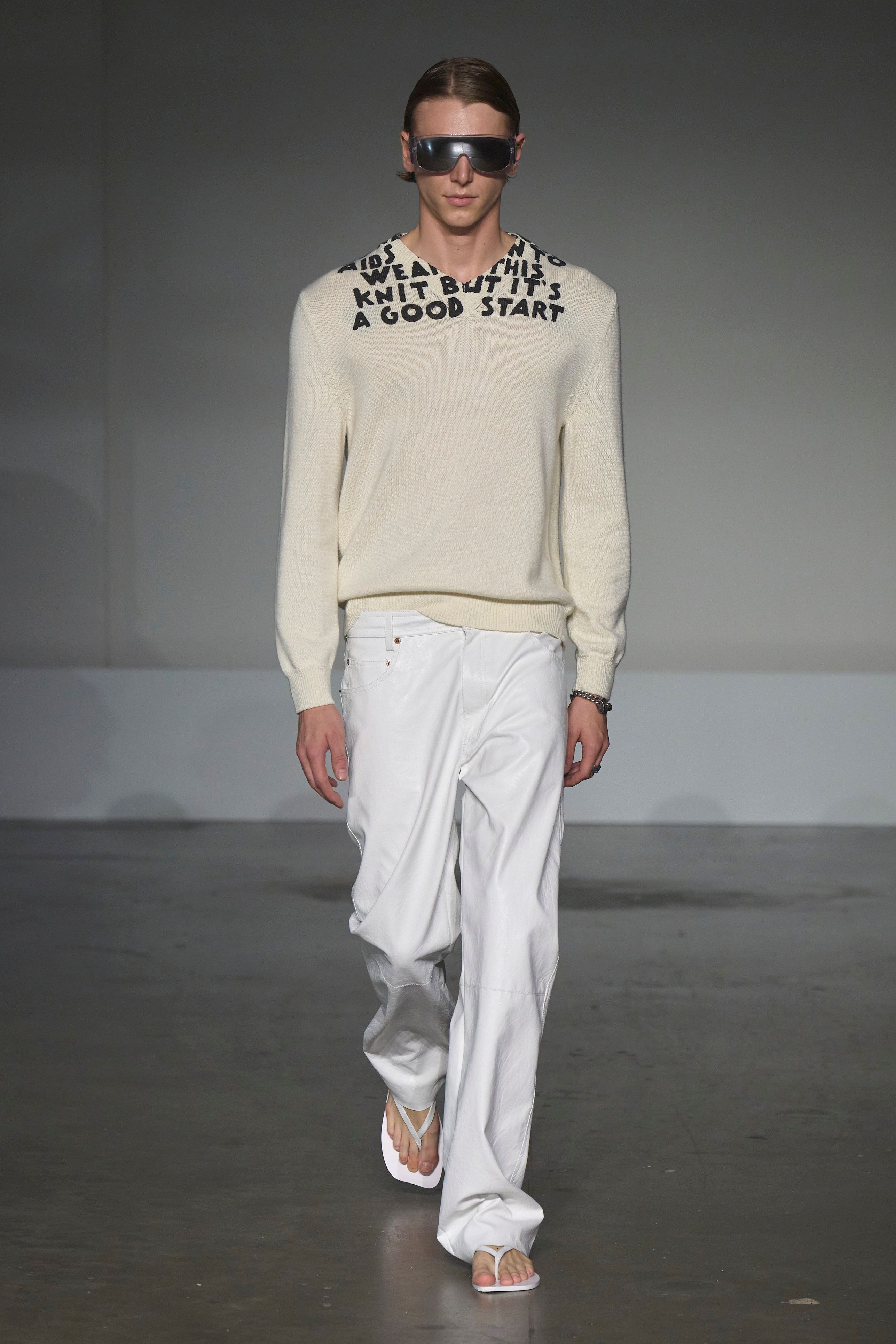 エムエム6 メゾンマルジェラ(MM6 MAISON MARGIELA)」2025春夏 エムエム6 メゾンマルジェラ(MM6 MAISON MARGIELA)」2025春夏
