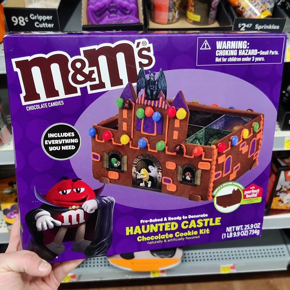 mm's haunted castle chocolate cookie kit