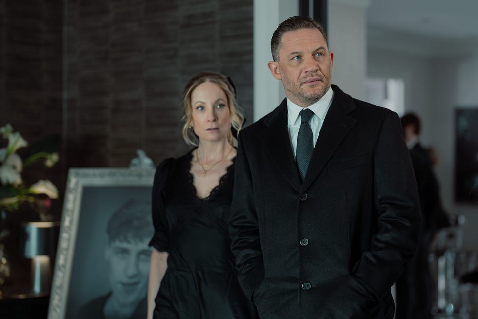 l r joanne froggatt as jan da souza and tom hardy as harry da souza in mobland, episode 5, season 1, streaming on paramount+ 2025. photo credit: luke varley/paramount+