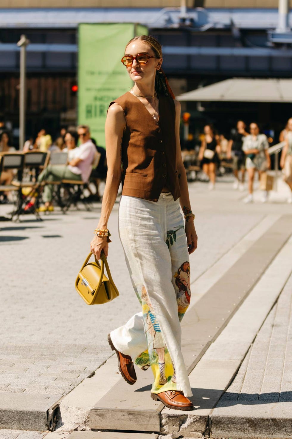 look con mocasines
