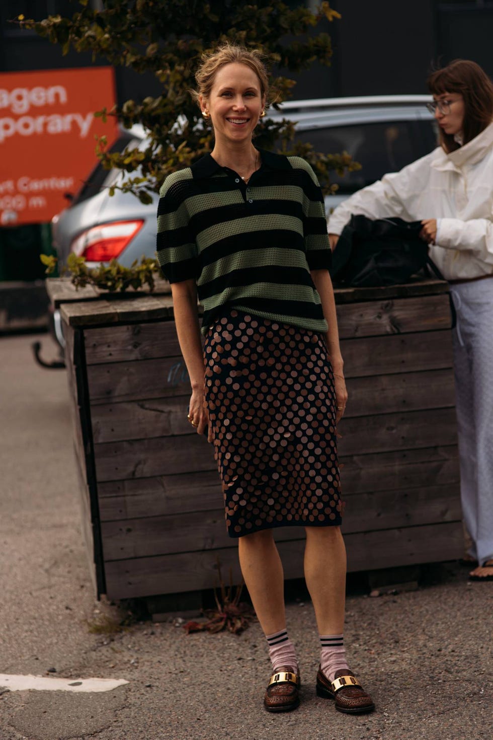 look con mocasines