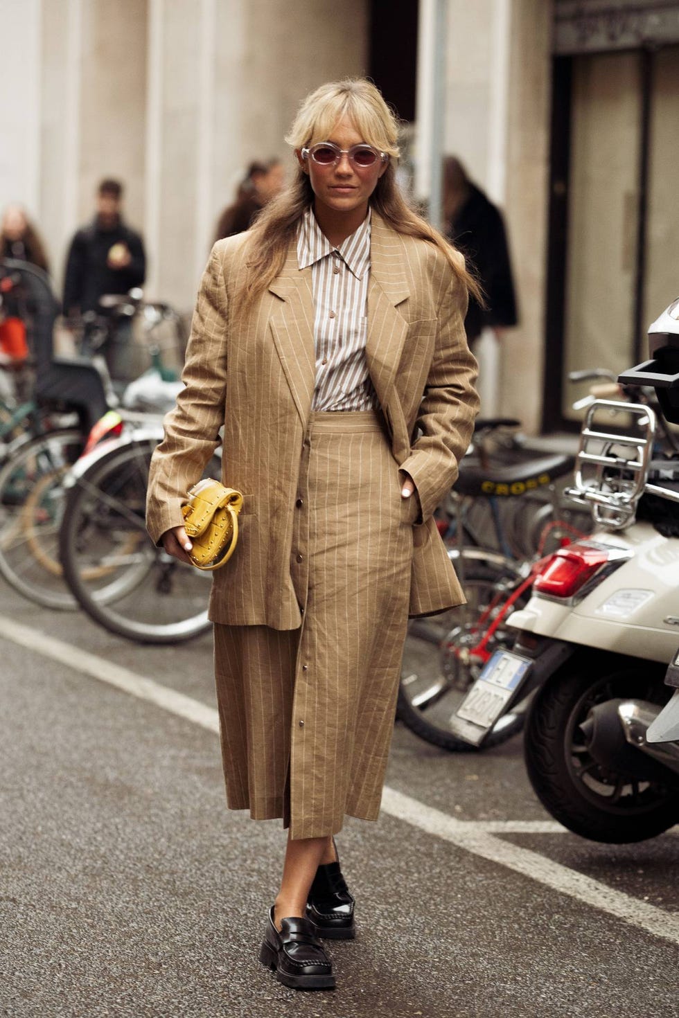 look con mocasines
