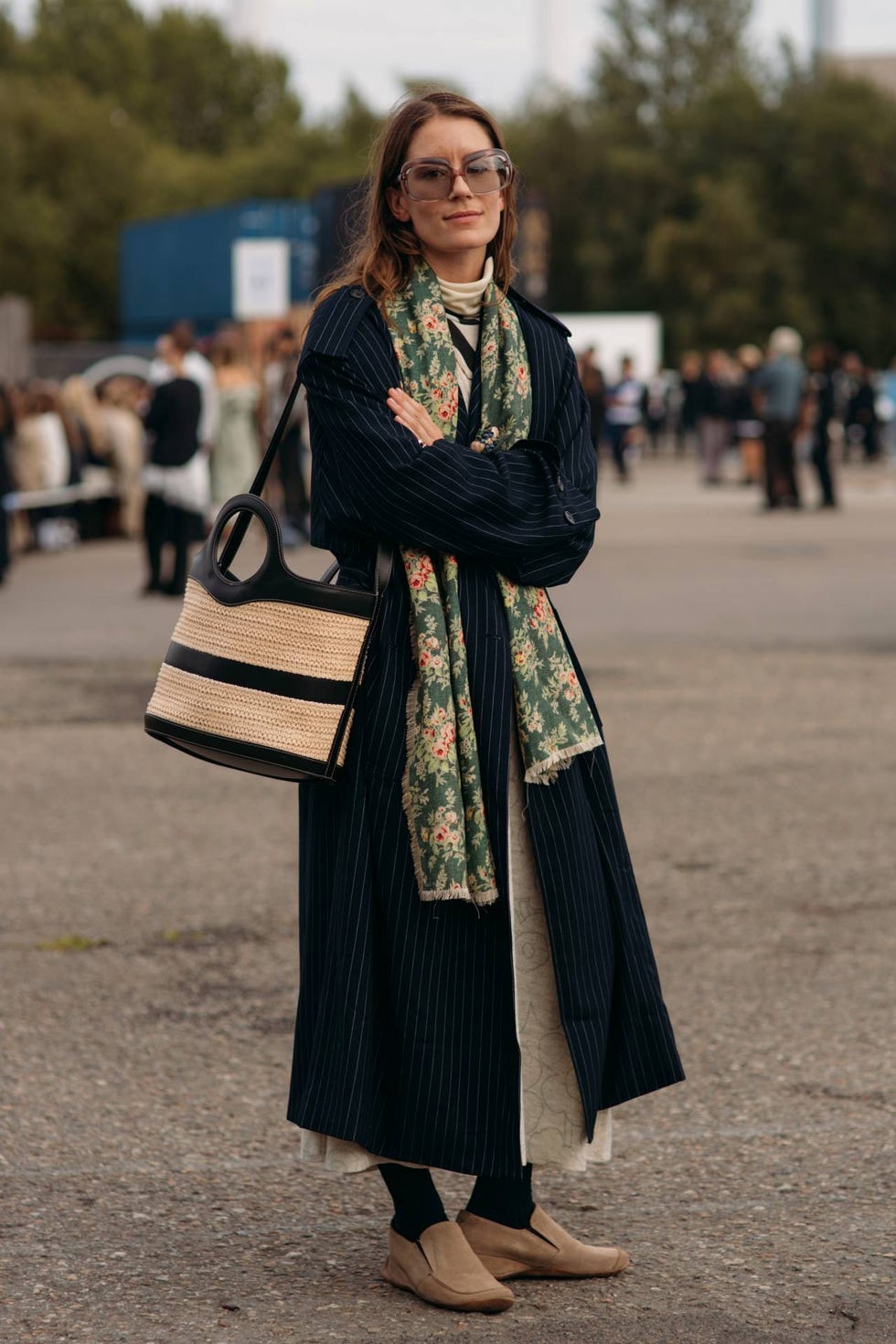 look con mocasines