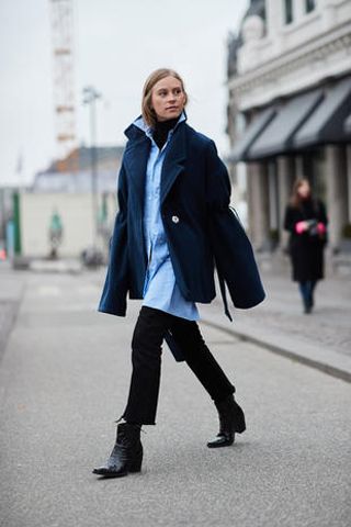 Street fashion, Photograph, Clothing, Coat, Fashion, Standing, Outerwear, Snapshot, Overcoat, Footwear, 