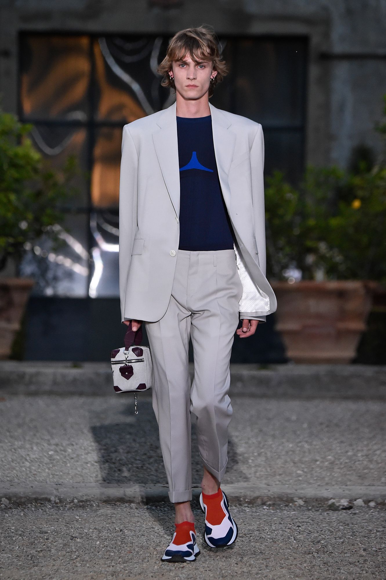 La moda uomo Givenchy della primavera estate 2020 sara un po cool e un po nostalgica