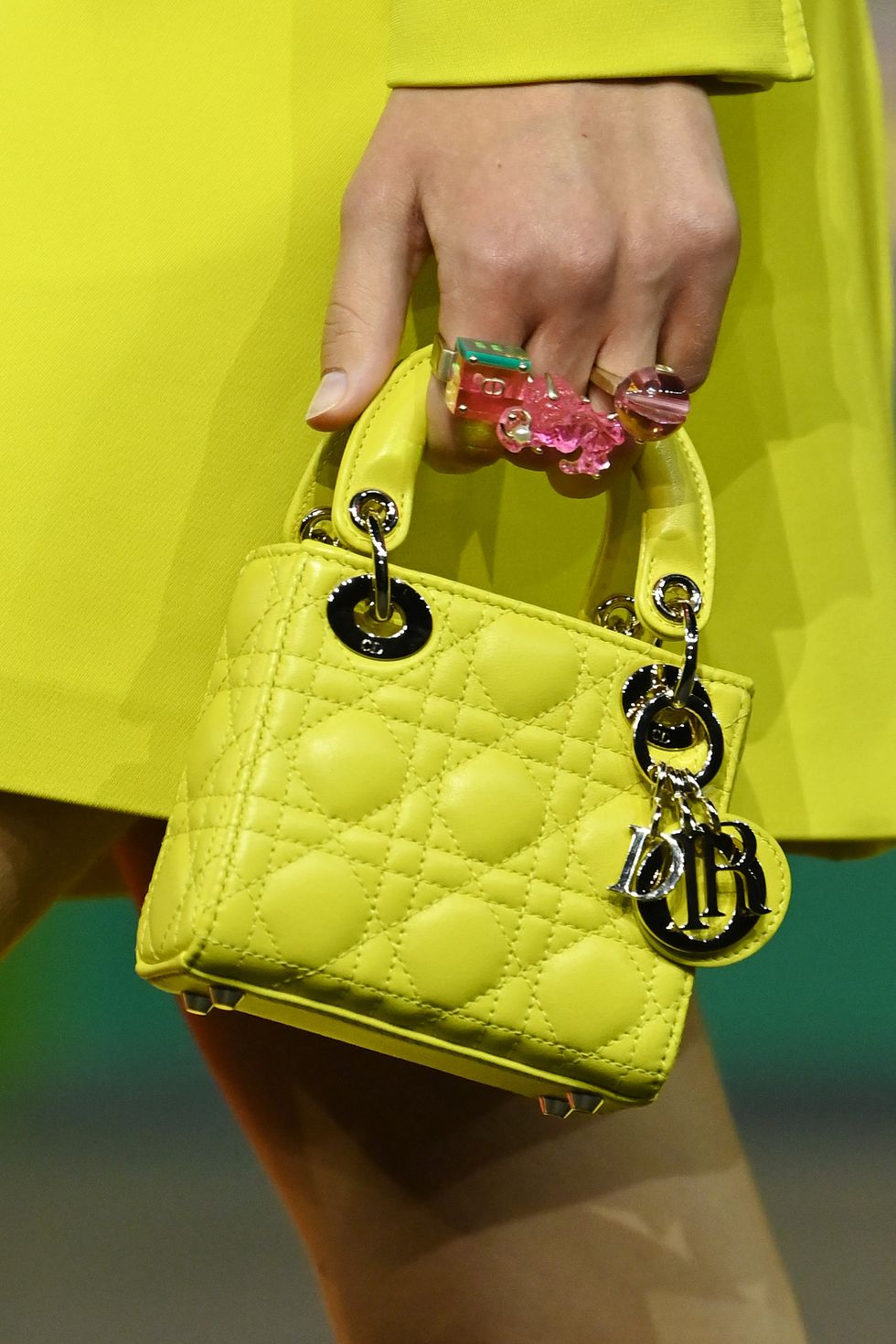 Mini Bags Selection To Stay In Trend For 2022! - Time International