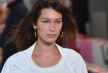 bella hadid op catwalk