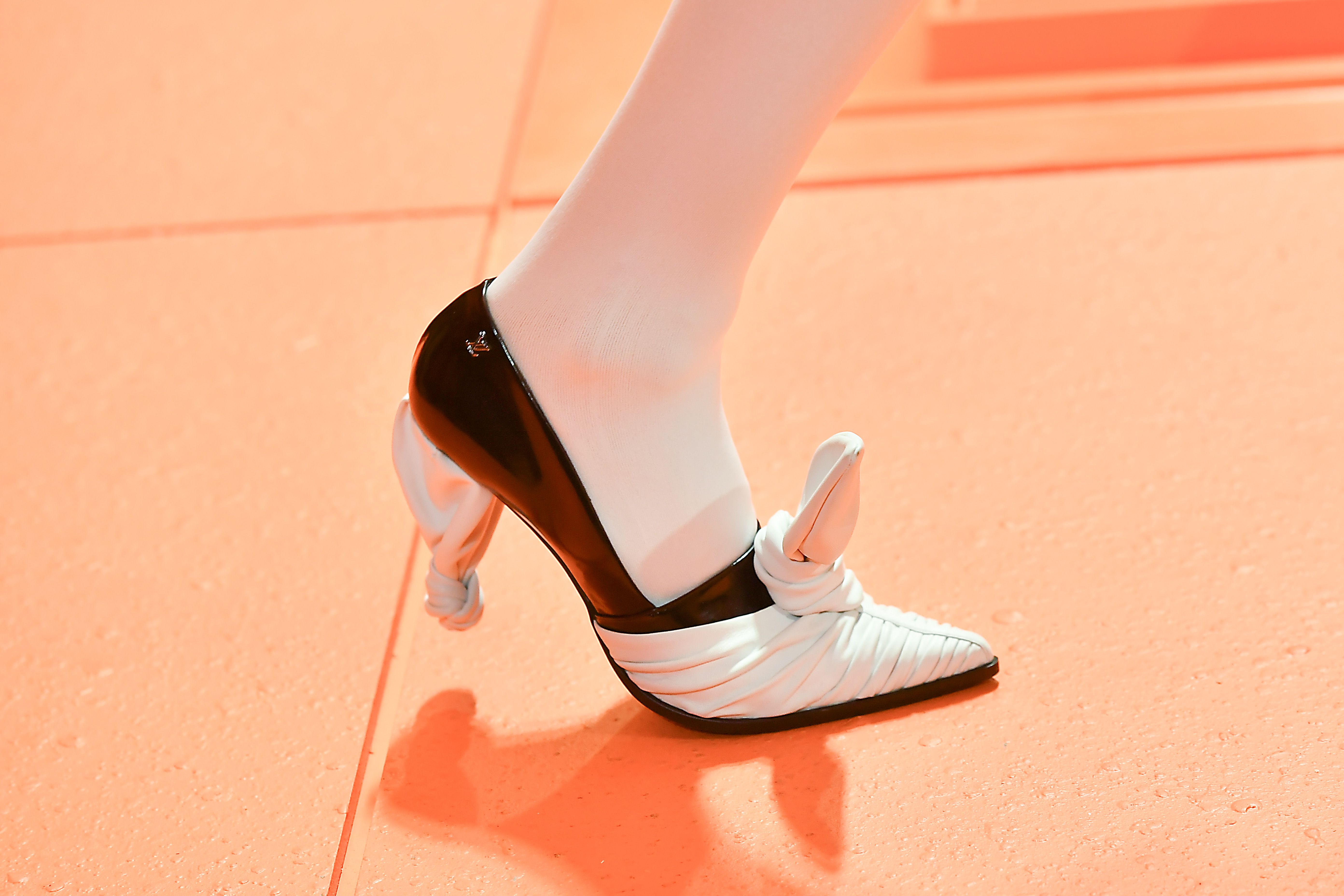 Zapatos unicornio', el calzado cómodo de Louis Vuitton que desearás llevar  todo el año y a todas horas