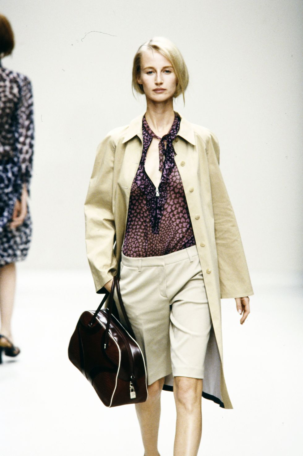 prada spring 2000 ready to wear runway show