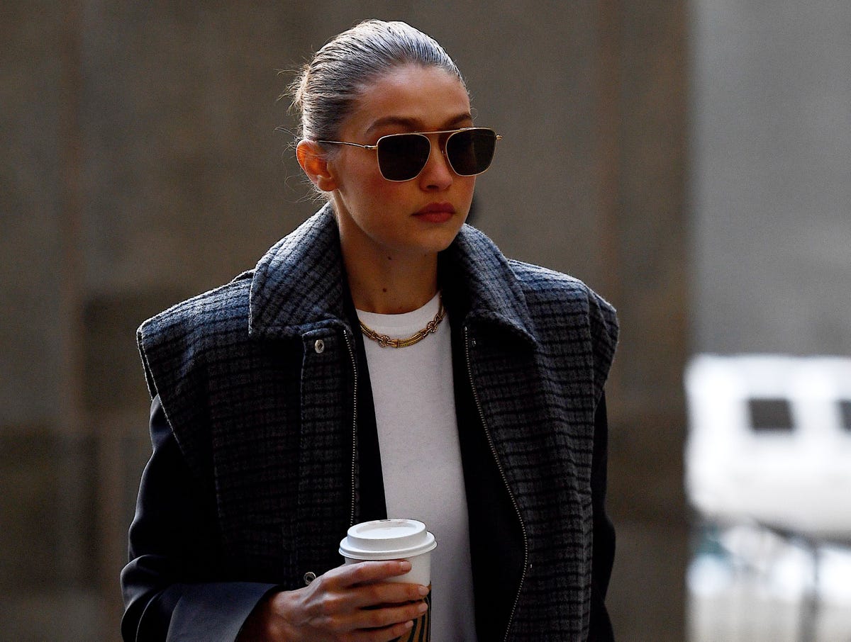 gigi hadid makes her way to the court as a potential juror in harvey  weinstein's trial in new york city-160120_5