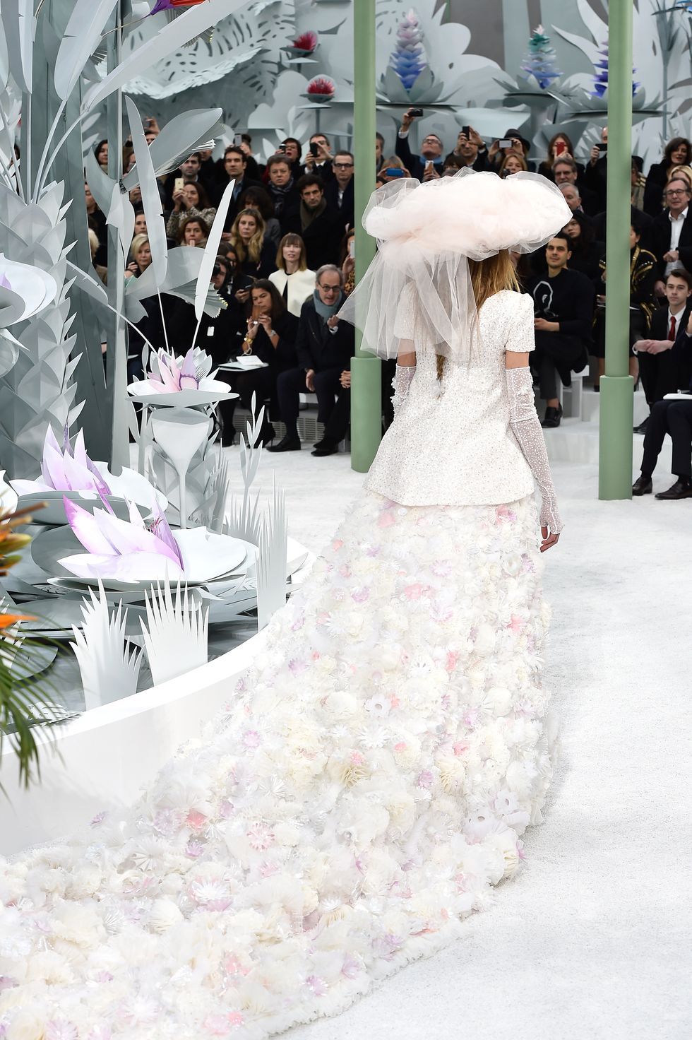 chanel runway paris fashion week haute couture ss 2015