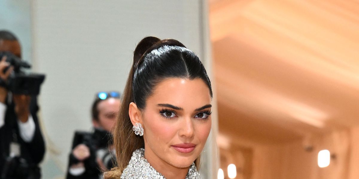Kendall Jenner's Legs Are Seriously Sculpted In New Pantsless Pic