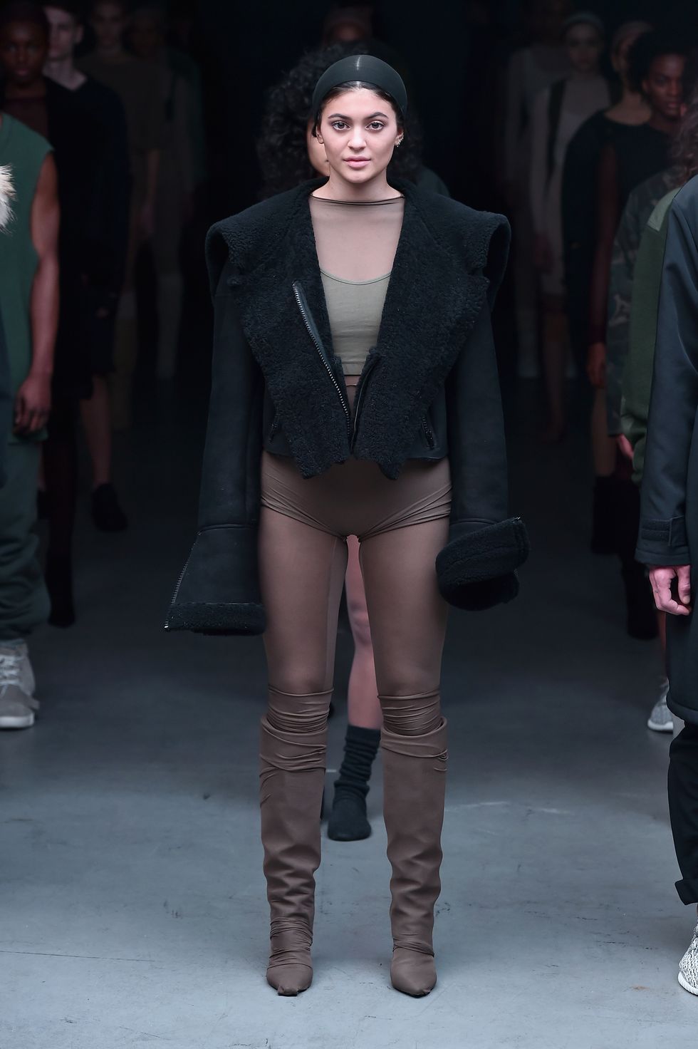 凱莉珍娜kylie jenner於紐約時裝週 2015 adidas originals x kanye west yeezy season 1