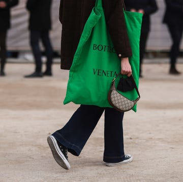 Street Style : Day Two - Paris Fashion Week - Womenswear F/W 2022-2023 street style day two paris fashion week womenswear fw 2022 2023