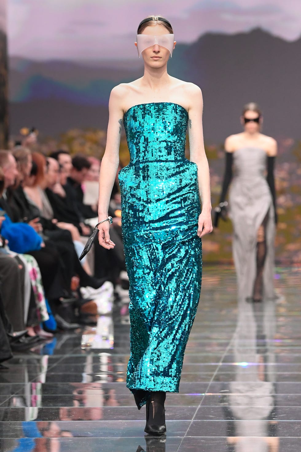 Sfilata Balenciaga Autunno Inverno 2024 2025 foto look commento