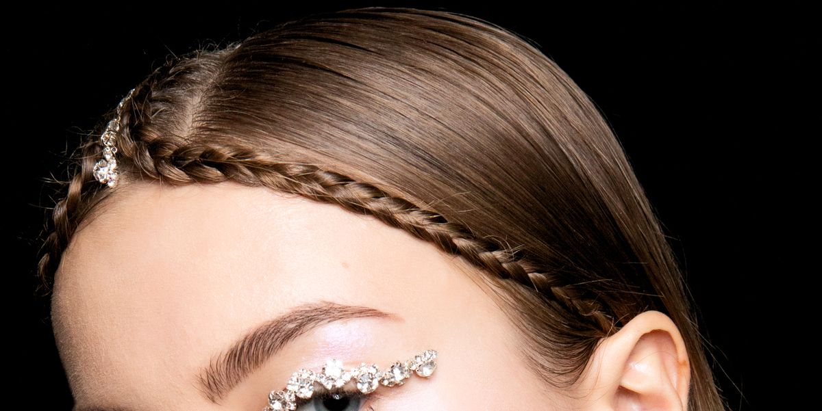 The 10 Best Glitter Eyeliners for 'Euphoria'-Inspired Looks