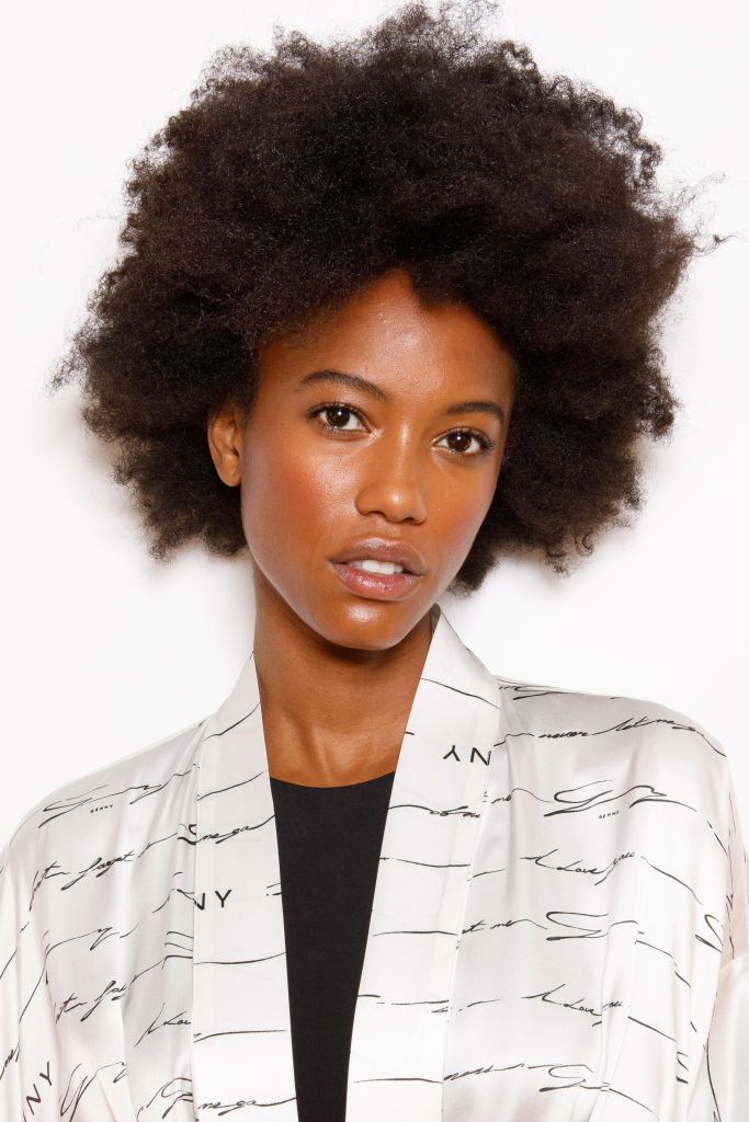 Everything You Need To Know About the Curly Girl Method Everything You Need To Know About the Curly Girl Method