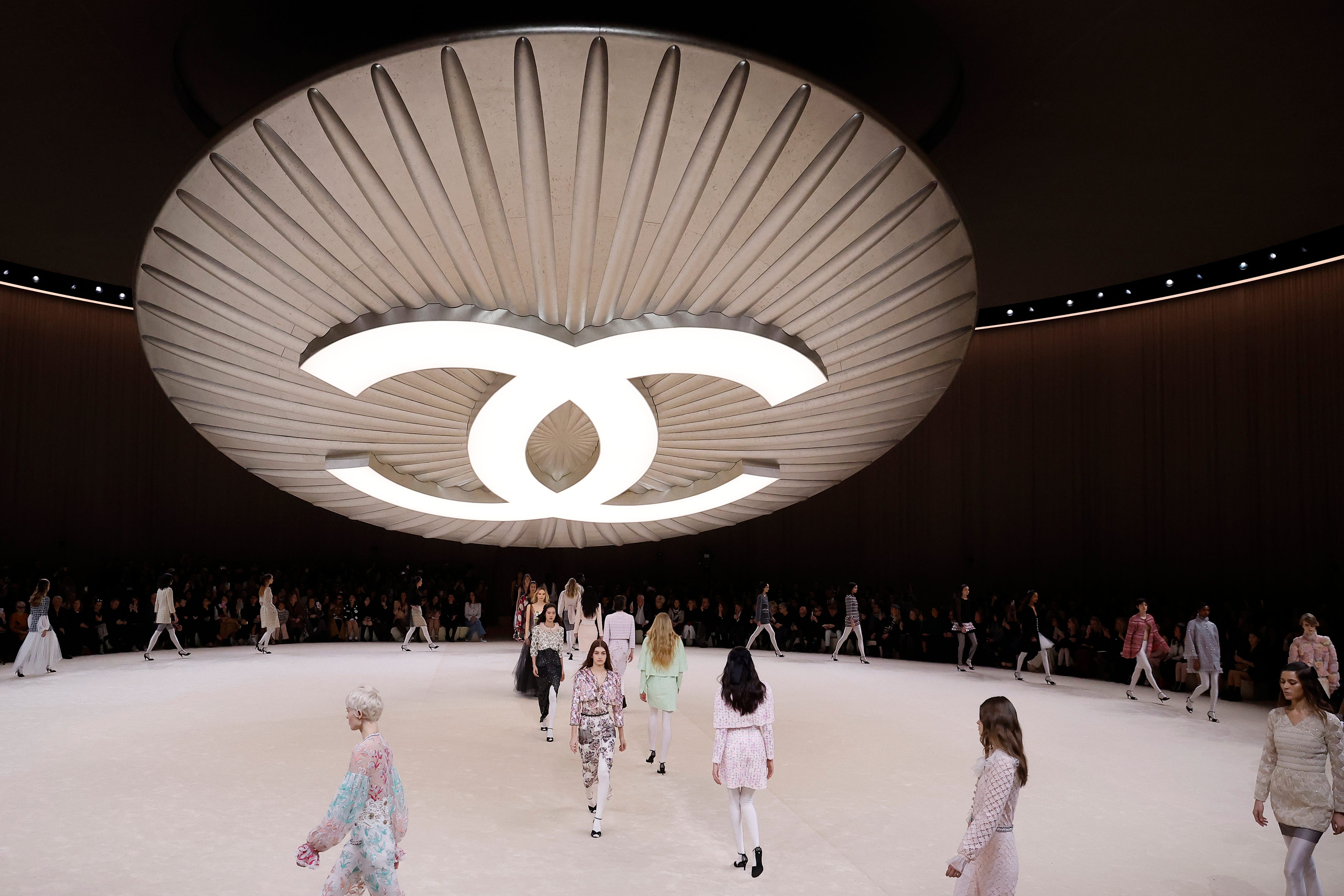 Chanel Spring/Summer 2024 Haute Couture: Runway Hair, Makeup, More