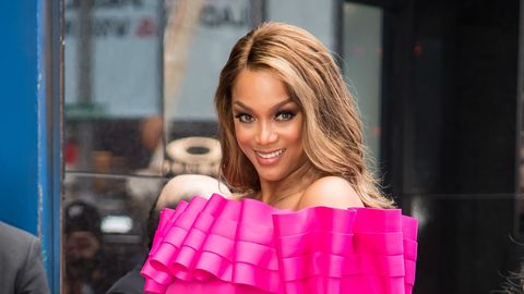 preview for Tyra Banks Sings Michael Jackson, Prince, and Beyoncé in a Game of Song Association | ELLE
