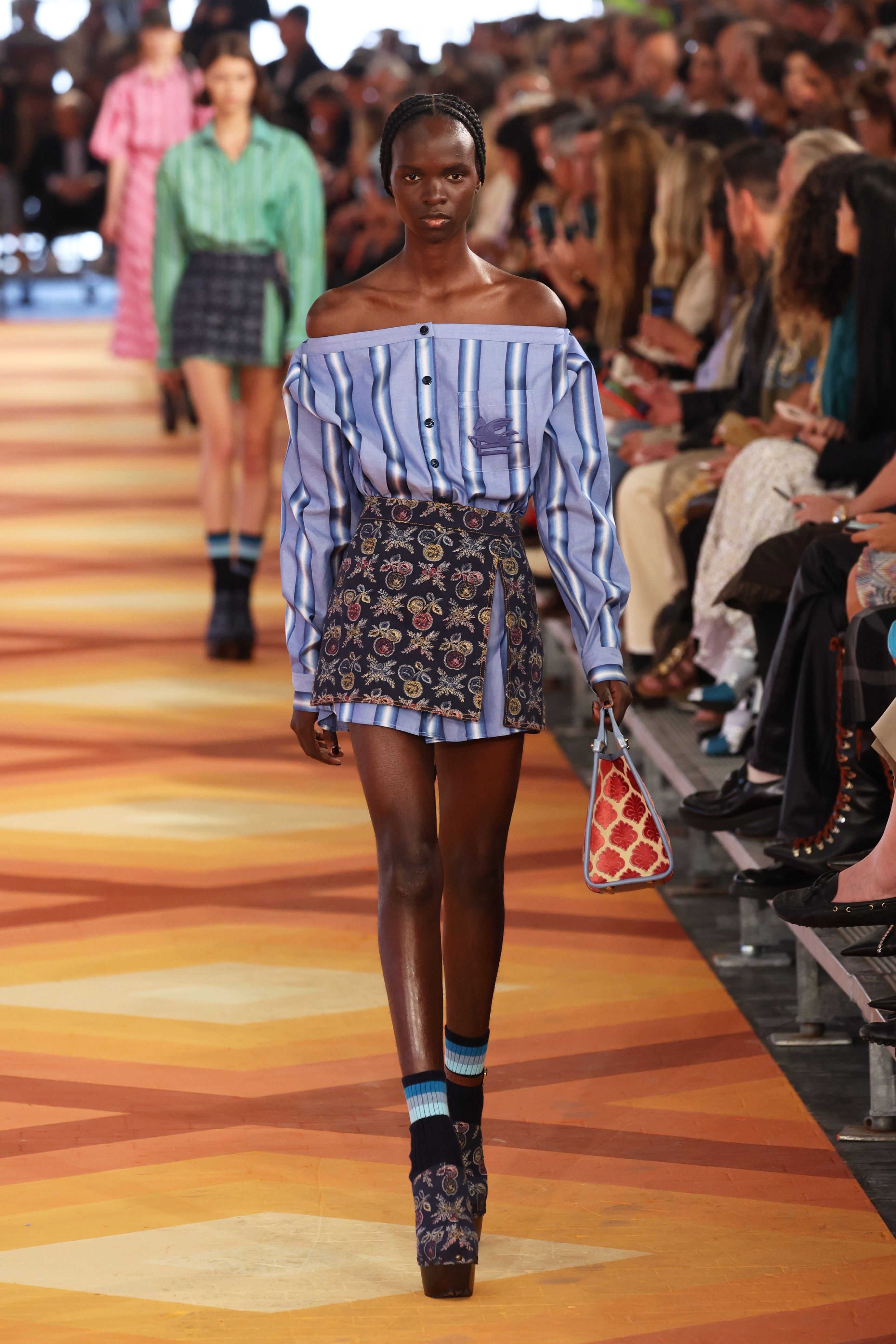 A model walks the runway of the Etro Fashion Show during the Milan