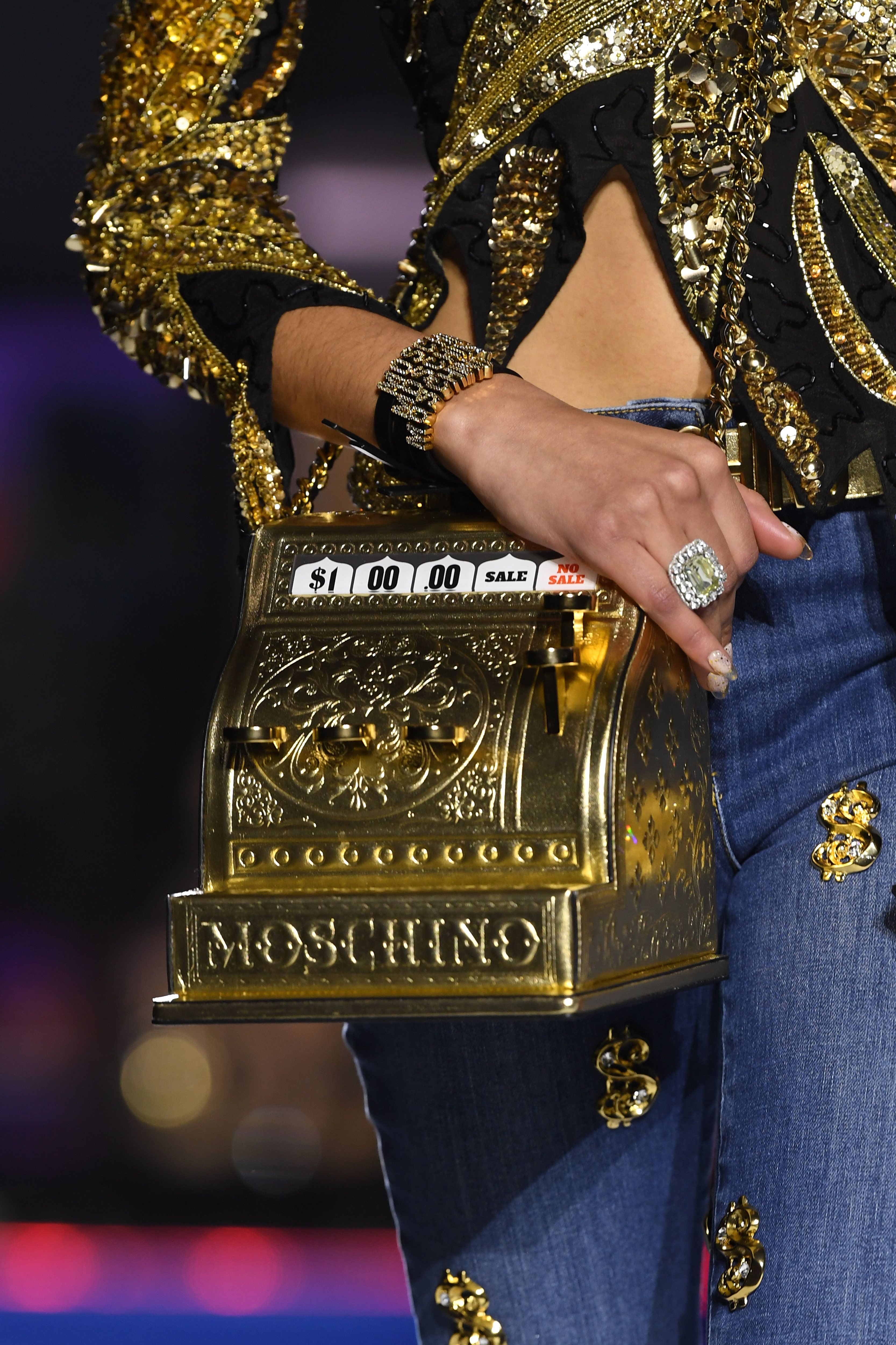 Moschino discount bags 2019