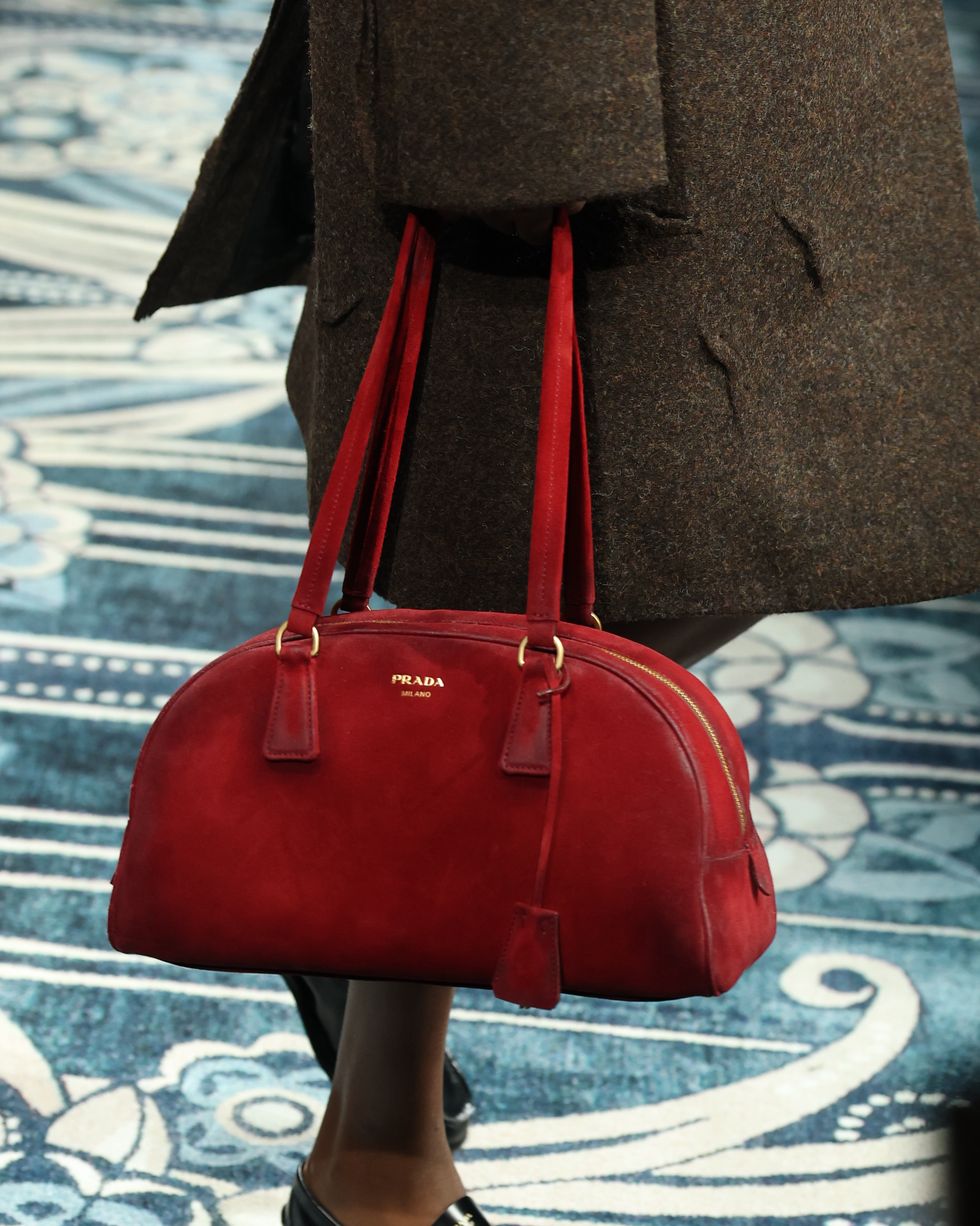 prada runway milan fashion week womenswear fall/winter 2025/2026