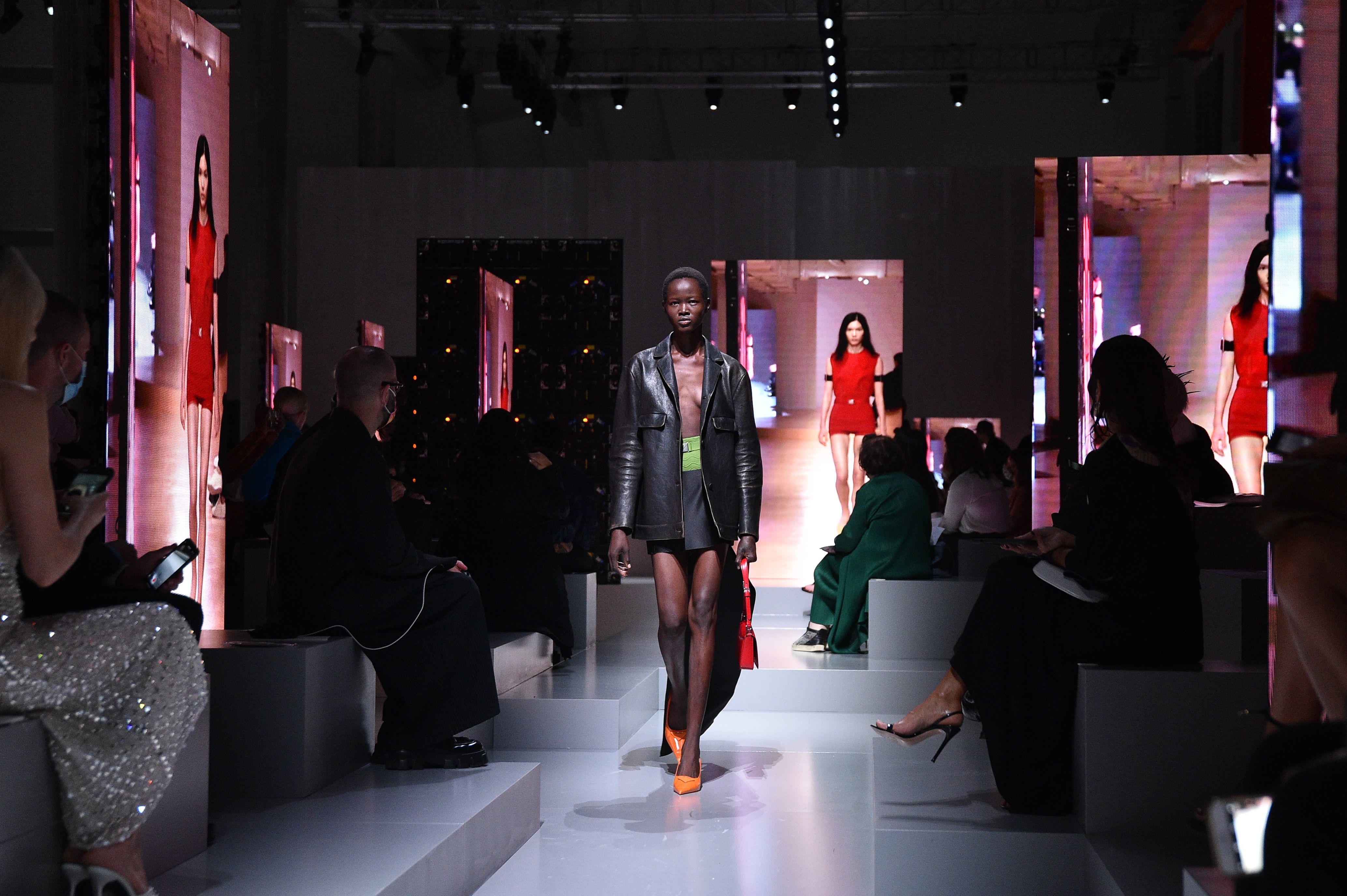 Ultra Reflection' student fashion show takes sustainability to the stage, WMU News