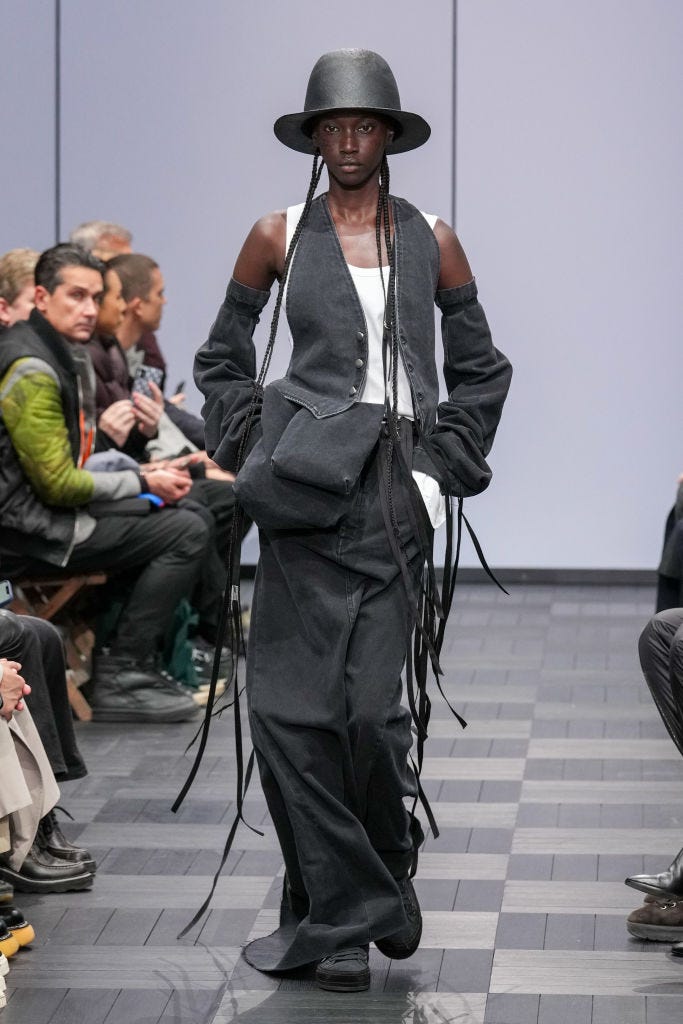 ann demeulemeester runway paris fashion week womenswear spring summer 2022