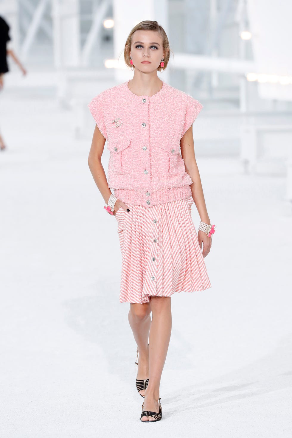 chanel  runway   paris fashion week   womenswear spring summer 2021