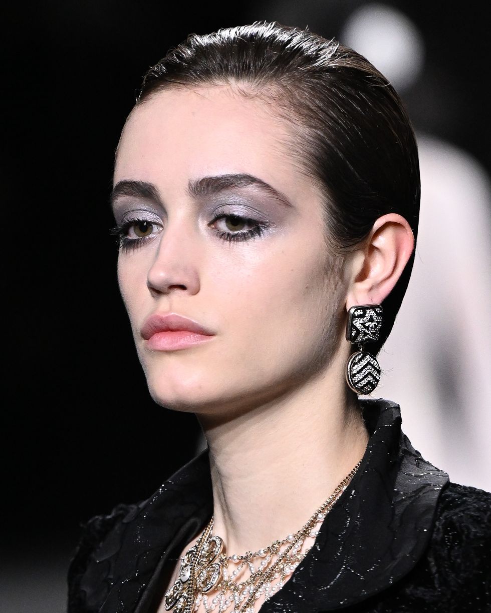 Chanel just brought back frosted eyeshadow for autumn/winter 2023
