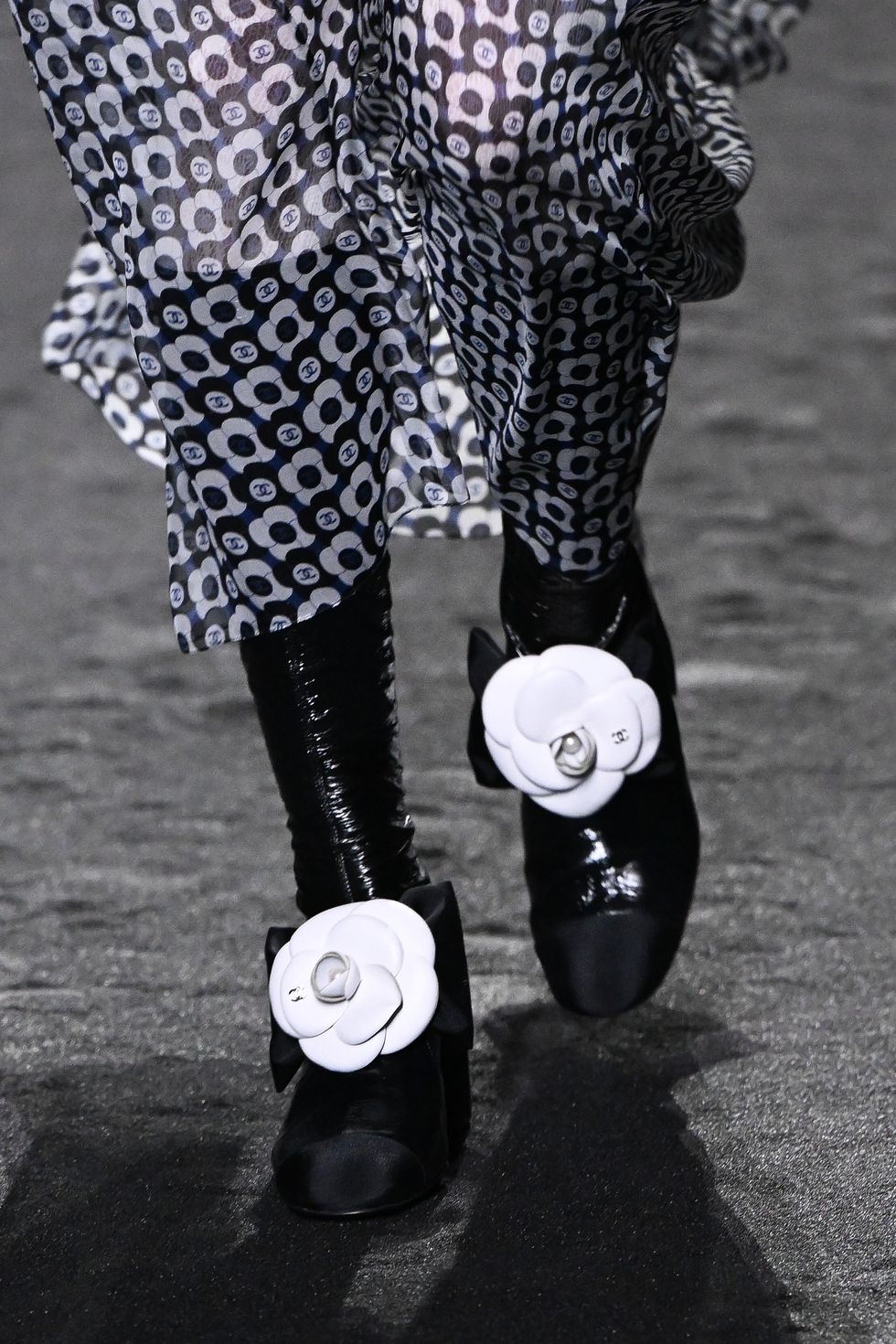 chanel runway paris fashion week womenswear fall winter 2023 2024