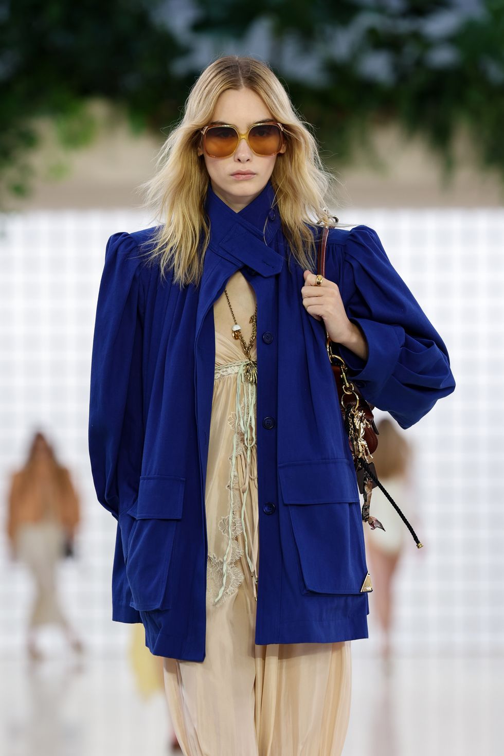chloe: runway paris fashion week womenswear spring summer 2025