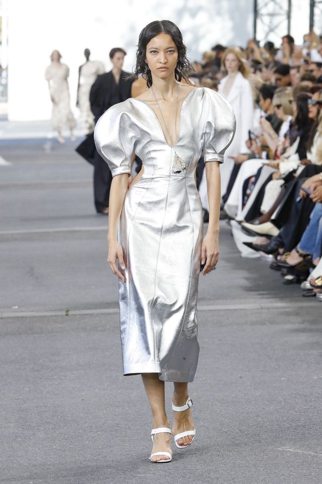 chloe runway springsummer 2024 paris fashion week