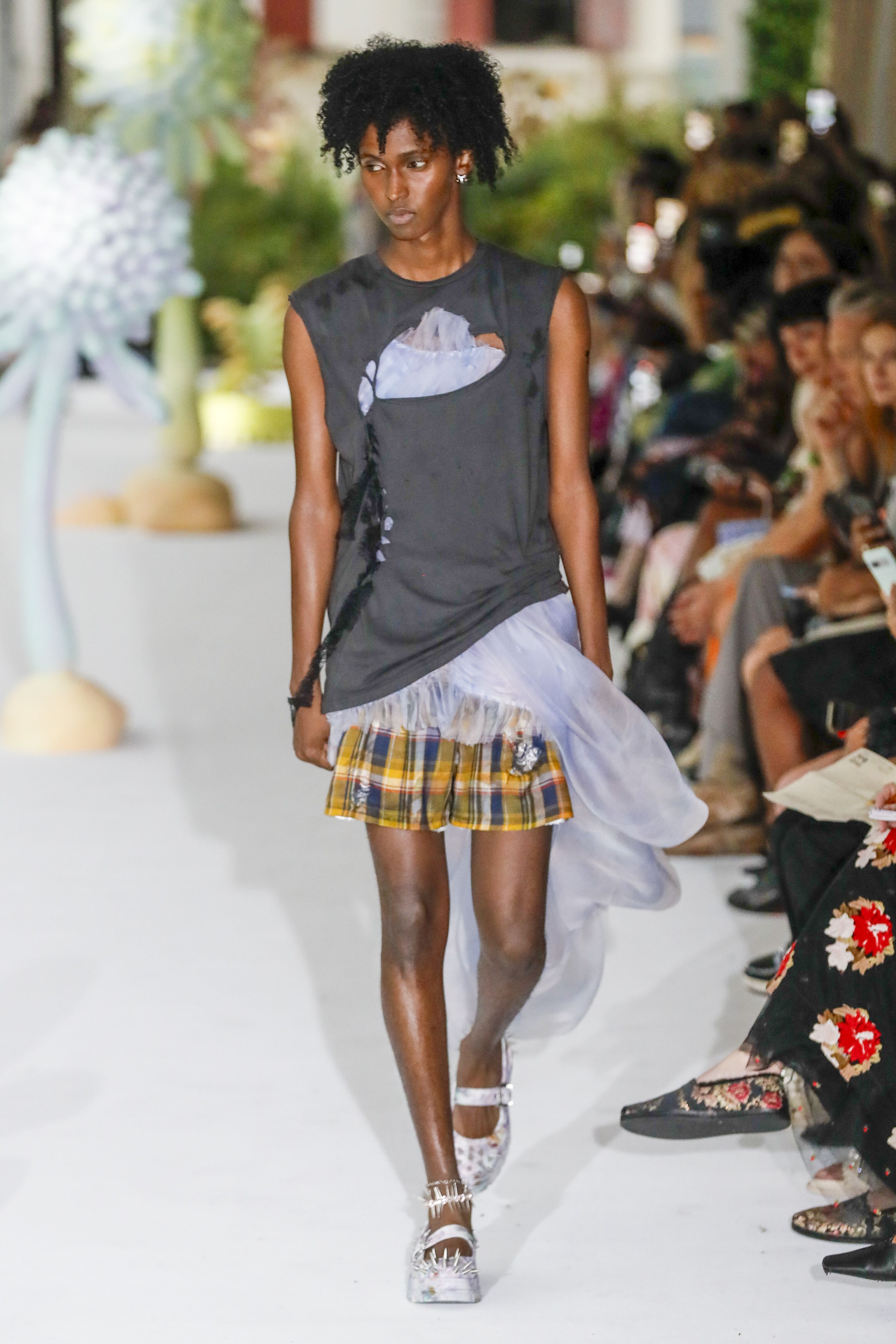 Scarpe Mary Jane abbinamenti 6 outfit sfilate Primavera Estate 2024