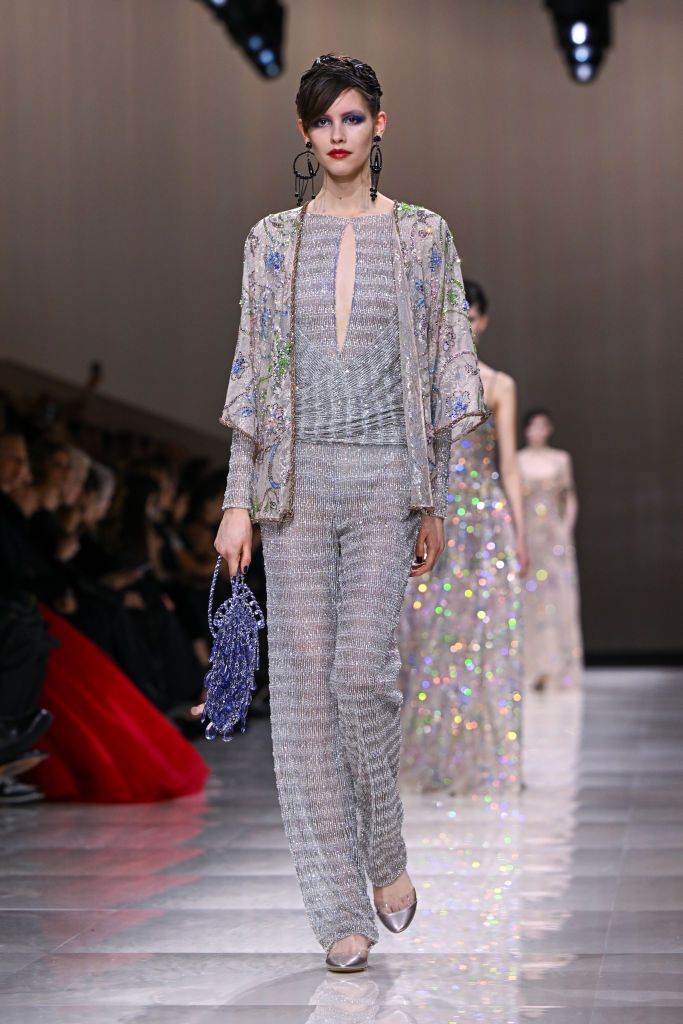 Sfilata Giorgio Armani Prive Primavera Estate 2024 foto e look