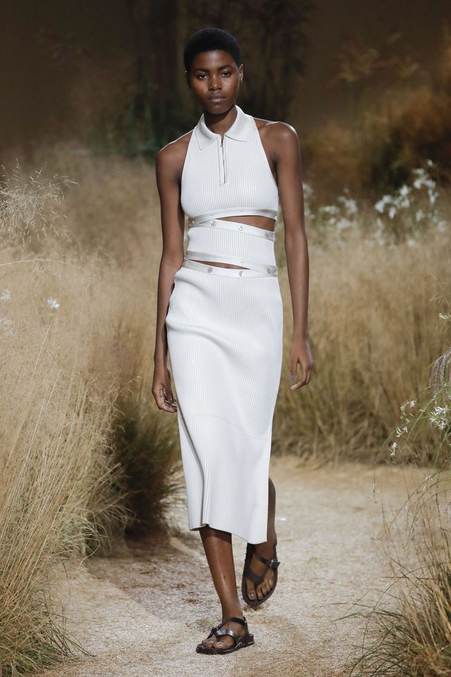How to Best Wear White Clothes - News