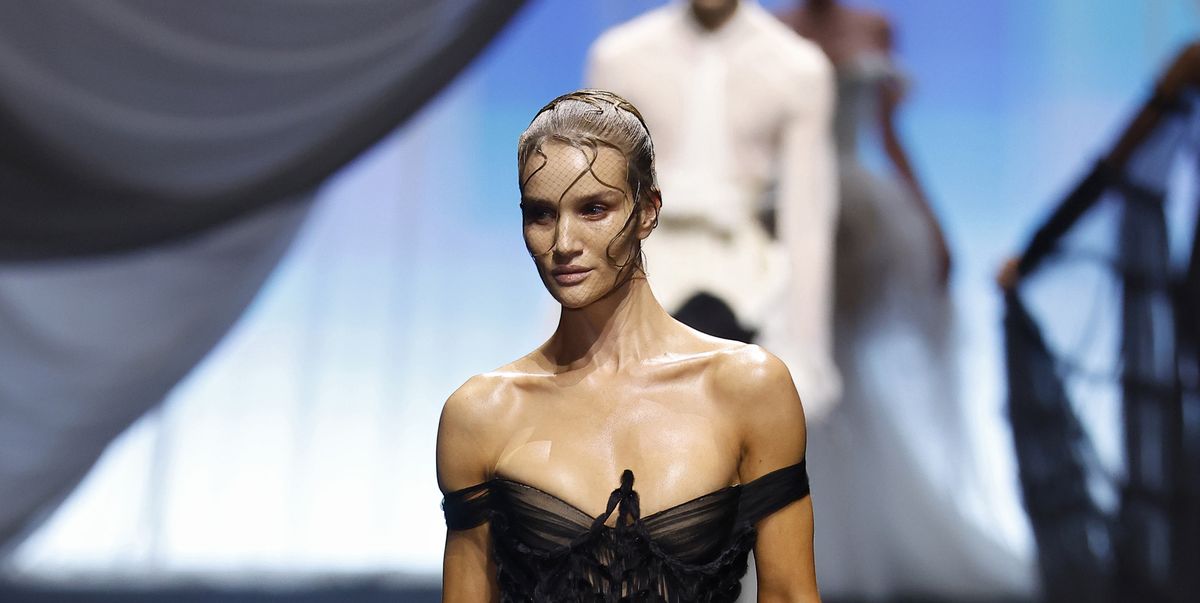 Rosie Huntington-Whiteley makes her return to the runway after almost a decade away