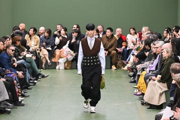 loewe  runway paris fashion week womenswear fallwinter 2024 2025