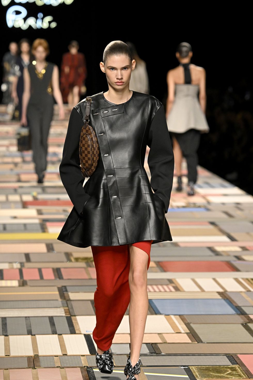 louis vuitton: runway paris fashion week womenswear spring summer 2025