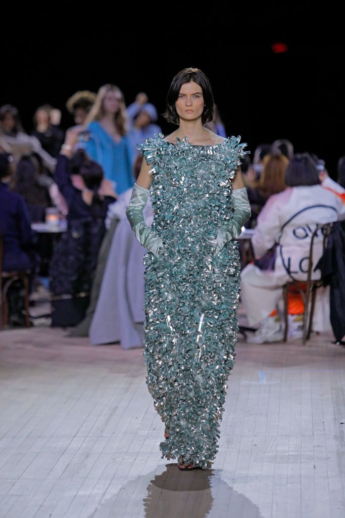 Fashion News: Celebs. at Louis Vuitton, Marc Jacobs' NYFW Plan – WWD
