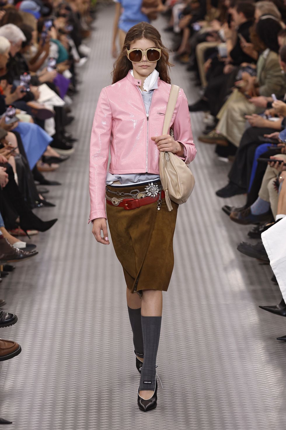 miu miu: runway paris fashion week womenswear spring summer 2025