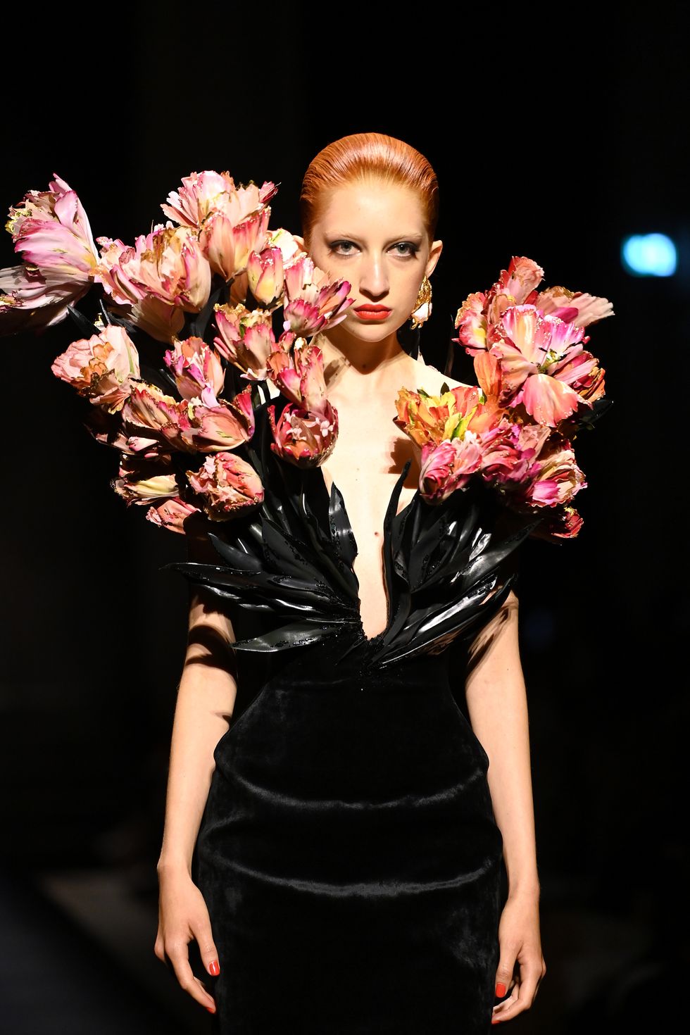 schiaparelli  runway  paris fashion week  haute couture fall winter 2022 2023