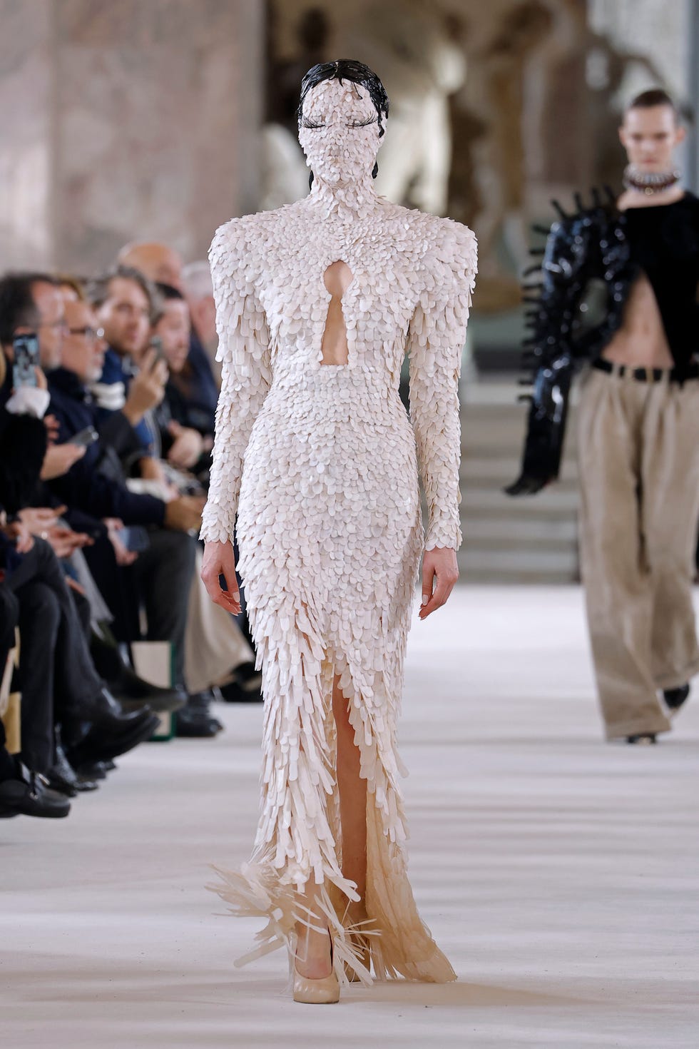 La sfilata Schiaparelli Haute Couture Primavera Estate 2024 FOTO