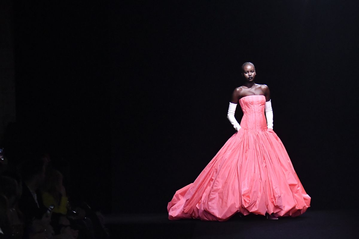atomar Tolk møbel What Couture Week Dresses Will Oscar Attendees Wear?