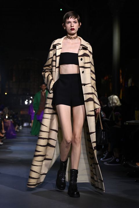 valentino  runway  paris fashion week womenswear spring summer 2022